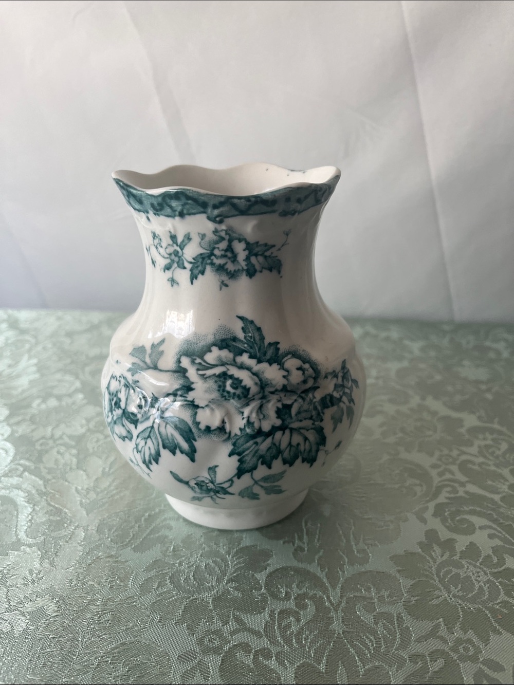 Antique F Winkle & Co Semi-Porcelain Vase Irving Pattern Blue White England
